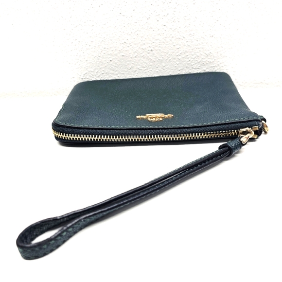 Coach Hunter Green Corner Zip Wristlet C6878